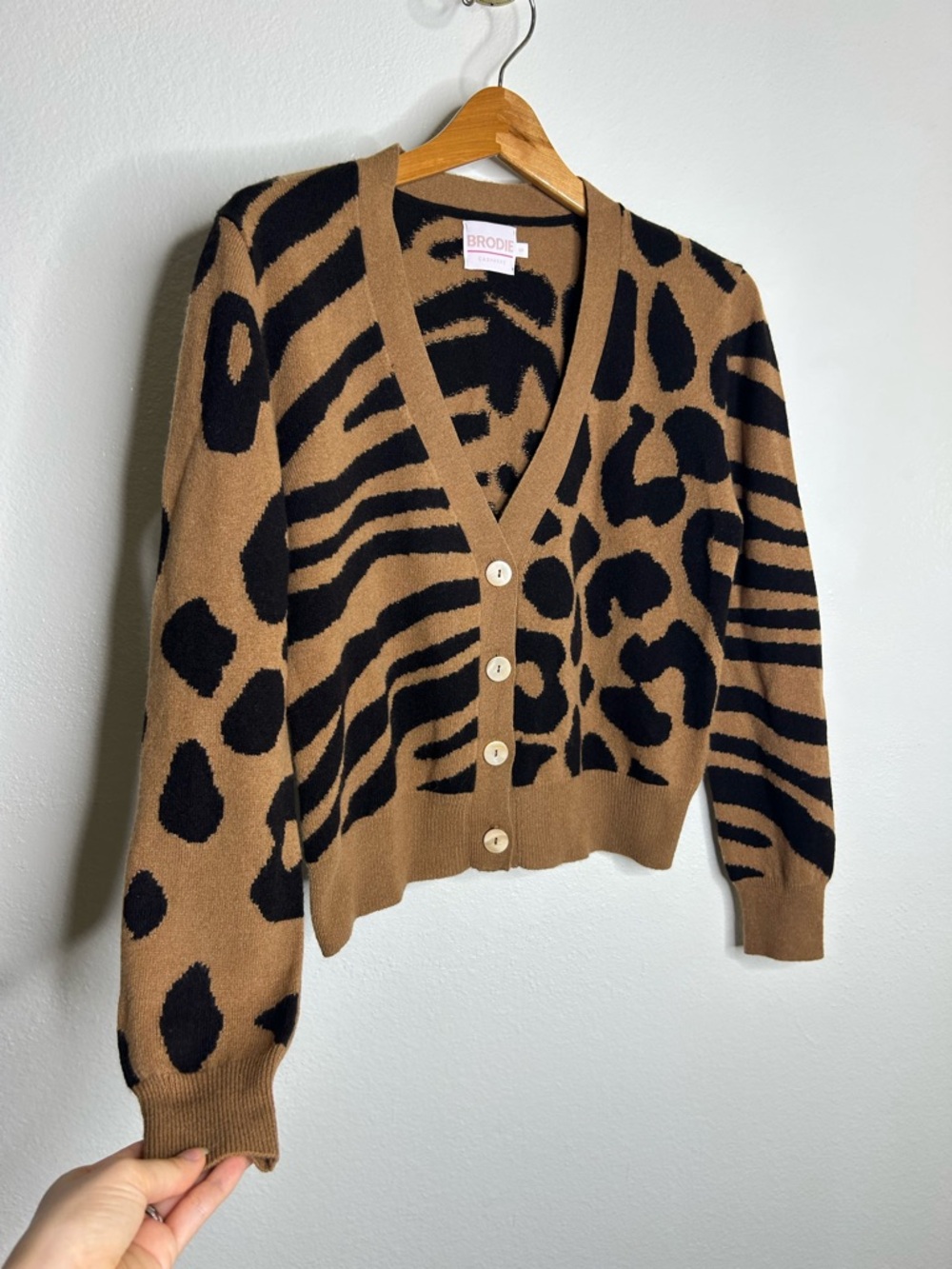 Brodie Cashmere Animal Print Neutral 100% Cashmere Cardigan Sweater Size Small